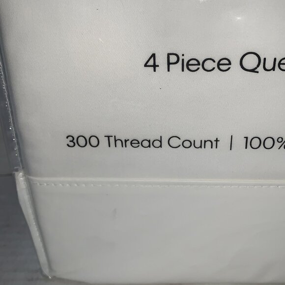 Calvin Klein White Sateen Weave Queen Size Cotton Sheet Set     300 Thread Count - Picture 3 of 4